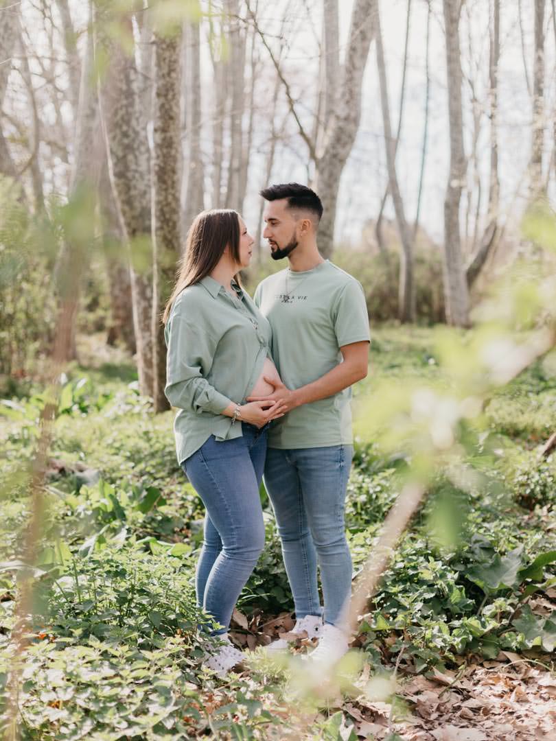 Sesión de embarazo en exterior en Mollet