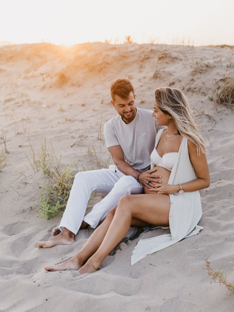 Sesión de embarazo en la playa